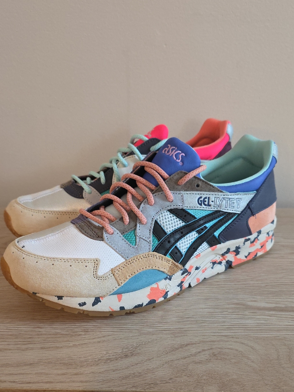 NEW Asics Gel Lyte V Multi Color Mens size 12